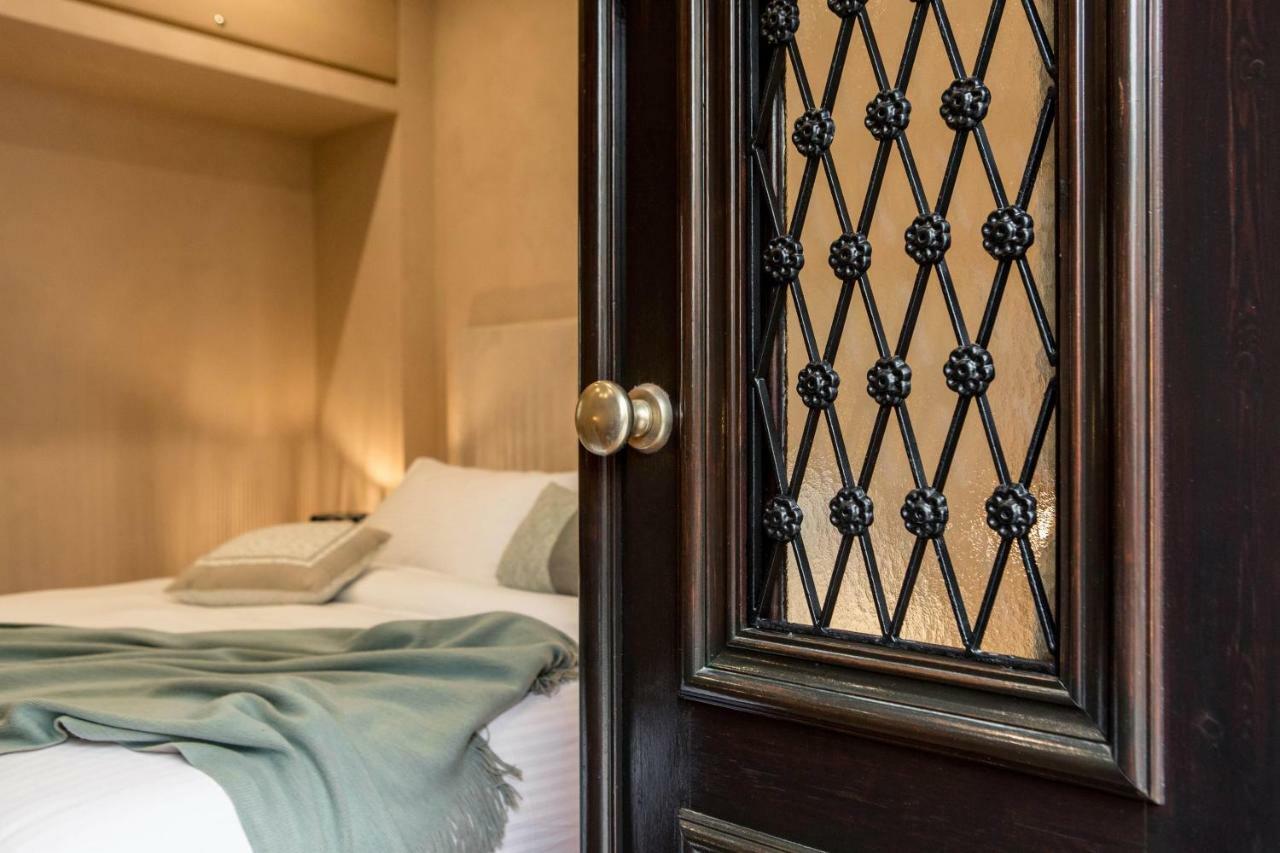 J&G Suites Chania  Buitenkant foto